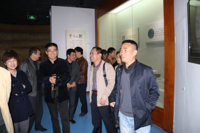 省质监局监督处、认评处党员参观我县博物馆，共促文化场馆管理服务提升